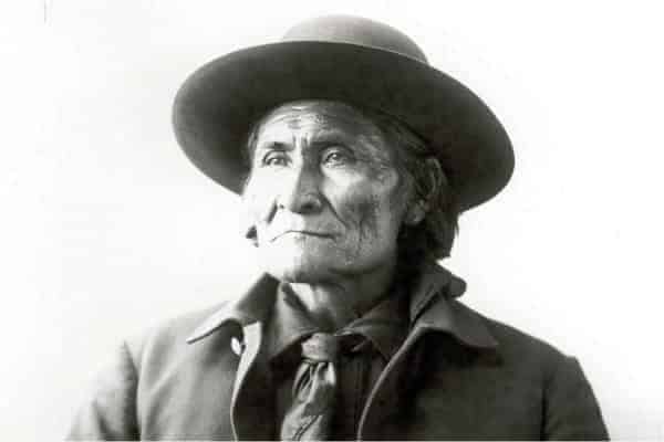 Today In History: Geronimo, The Apache Warrior, Surrenders To the U.S. Army (1886)