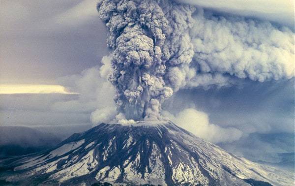 Today in History: Mount St. Helens Erupts (1980)