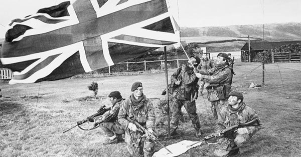22 Photographs of the Falklands War
