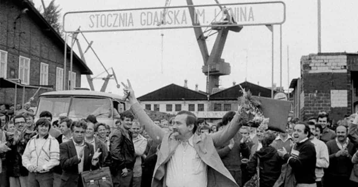 23 Photographs of the Polish Solidarity Movement That Helped Bring About the End of Communism