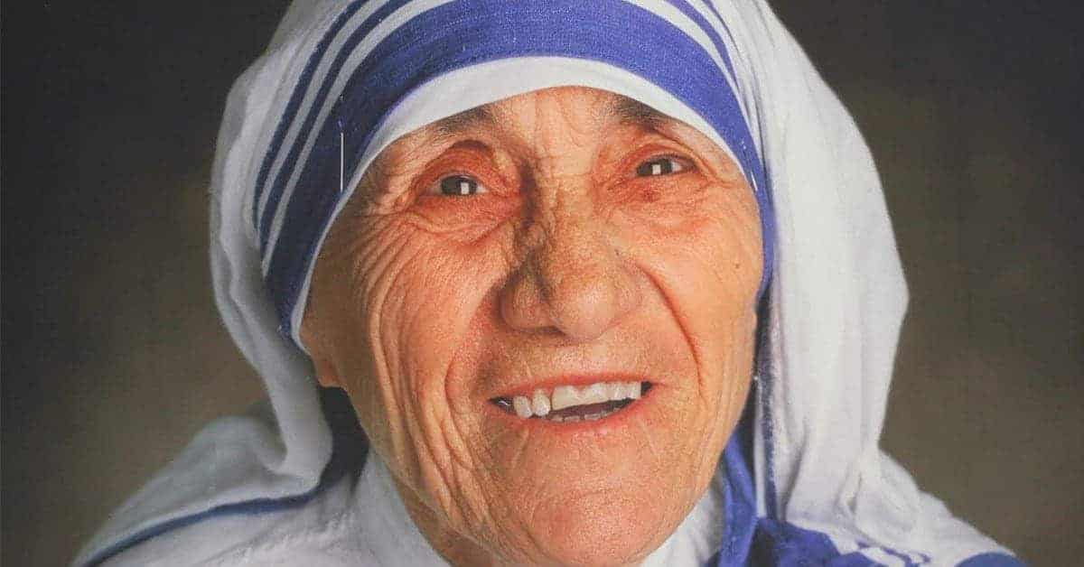 25 Photographs of Mother Teresa and Her Cult of Suffering