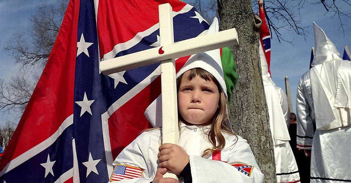 32 Chilling Images of the Ku Klux Klan and Their Children