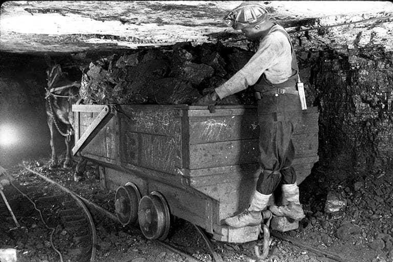 10 Stomach-Dropping American Mining Disasters from History