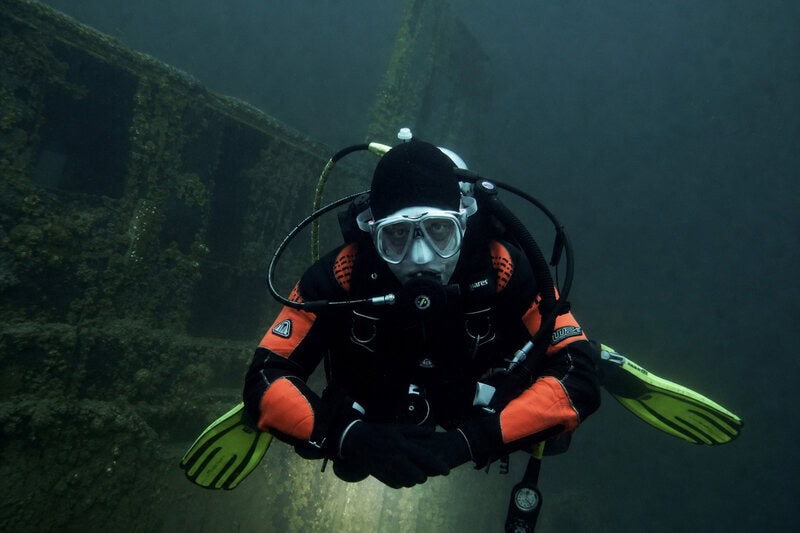 Technical divers descend nearly 400 feet into the Gulf of Maine